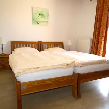Gersthof Apartman *