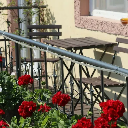 Gersthof Apartman *