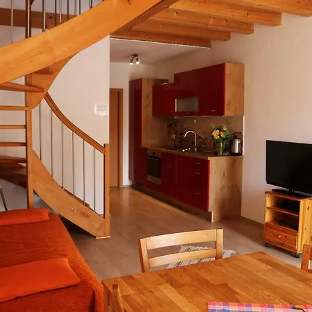 Gersthof Apartment *